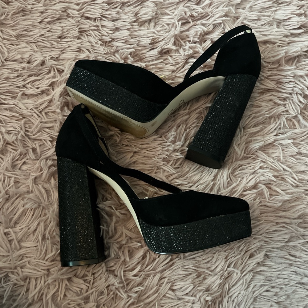 Jessica Simpson Elegant Black Platform Heels